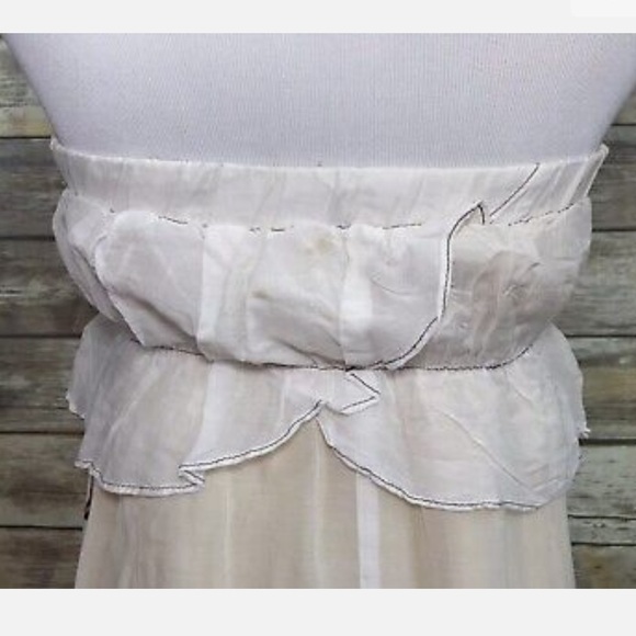 Elegant Strapless Cream Dress - Picture 6 of 15